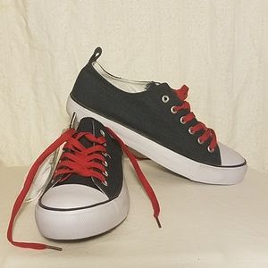 Free Choice by Elis Lace Up Sneakers